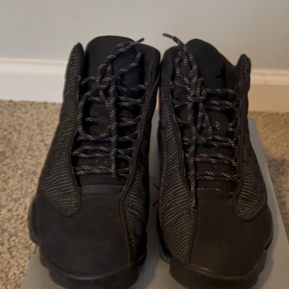 Jordan Retro 13 “Black Cat”